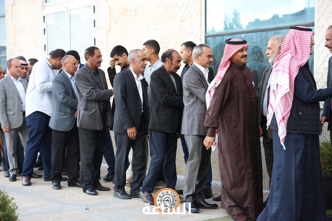 Madar Al-Saa Images 0.07203887885012983