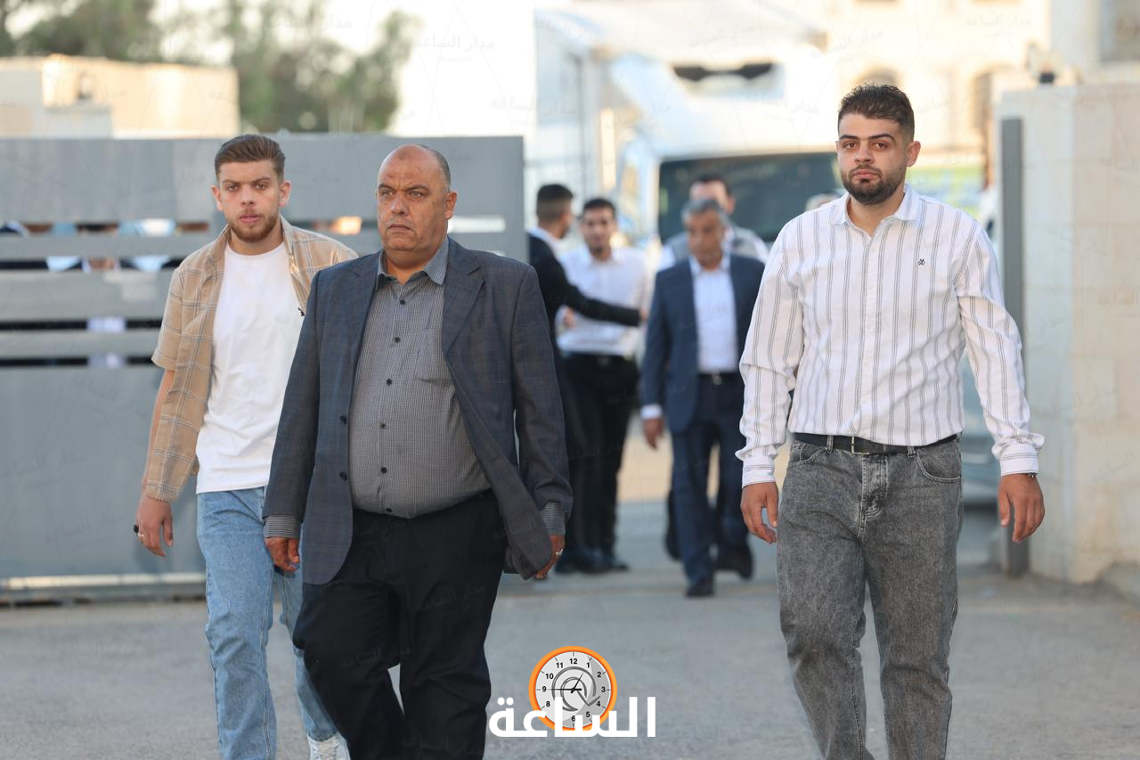 Madar Al-Saa Images 0.631165438694412
