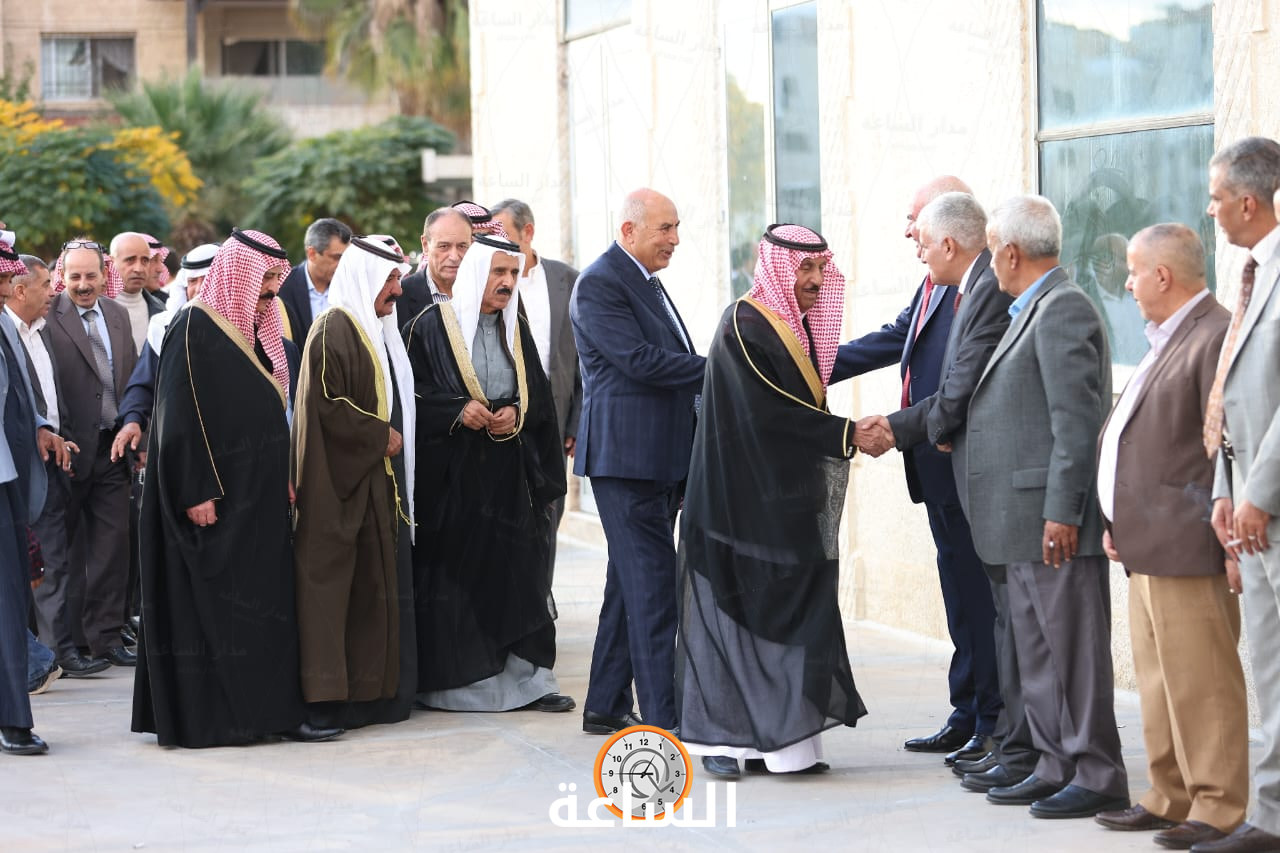 Madar Al-Saa Images 0.21572546723997765
