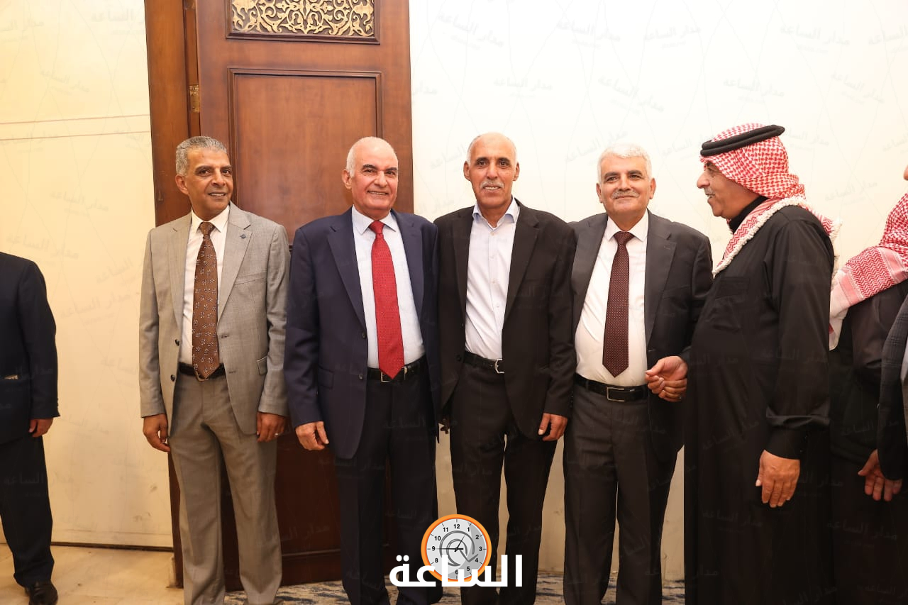 Madar Al-Saa Images 0.3198564178837282
