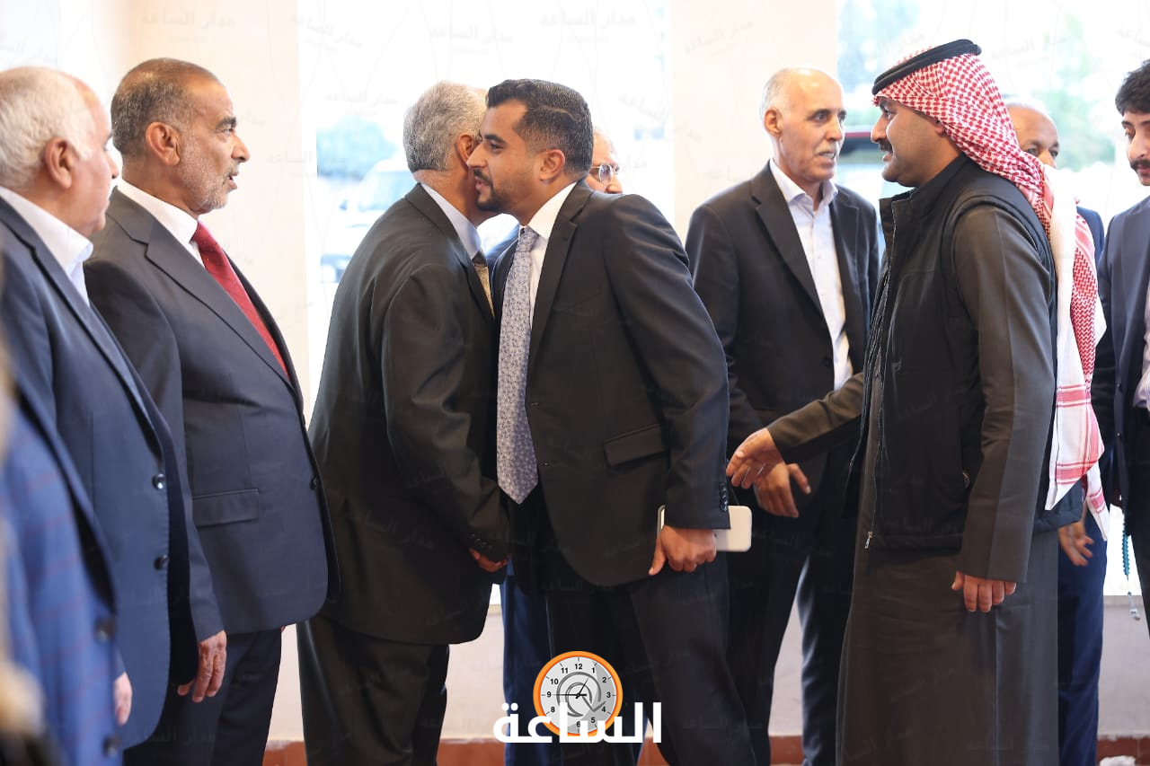 Madar Al-Saa Images 0.83957562715468