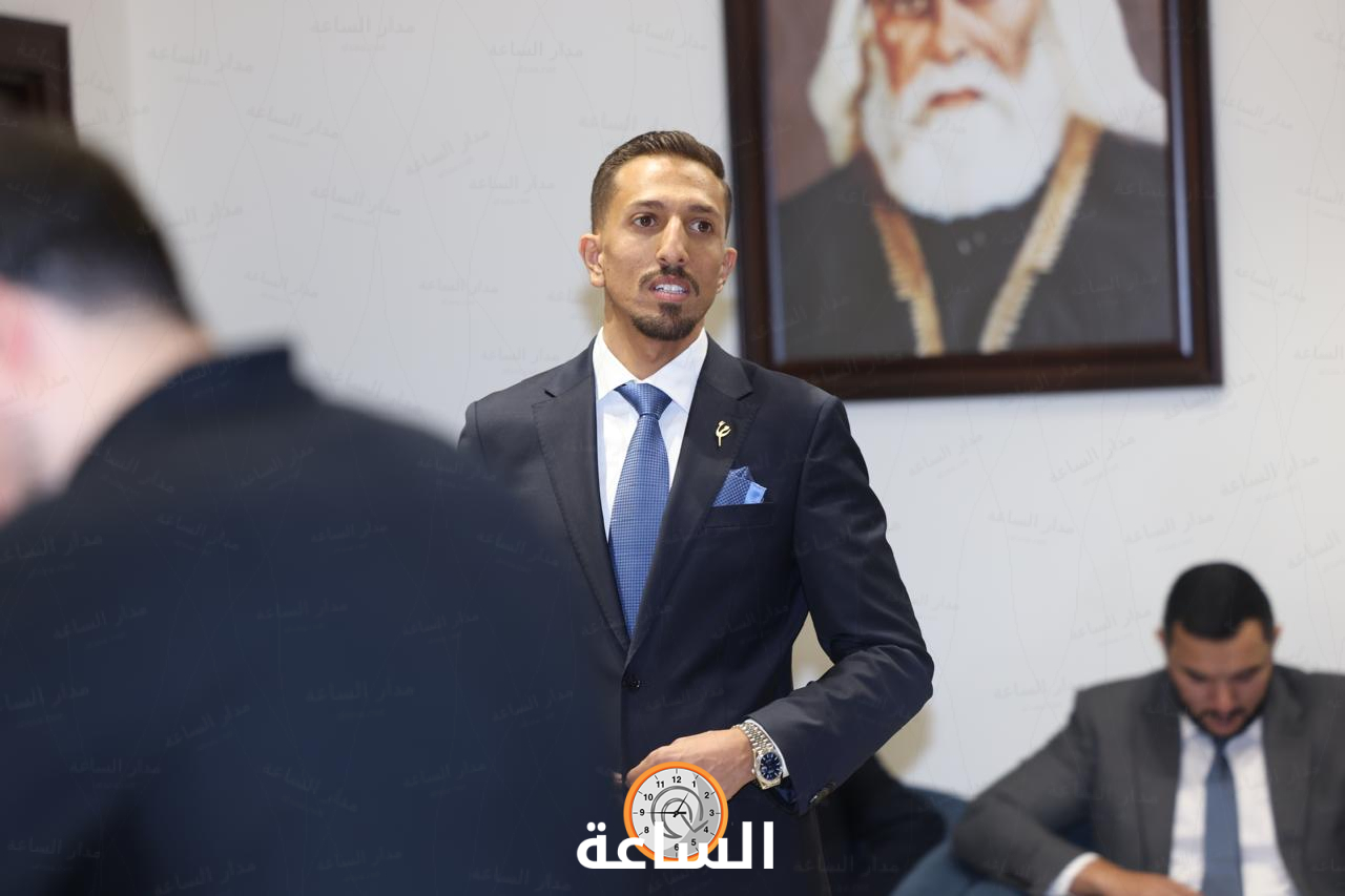 Madar Al-Saa Images 0.08245641643244328
