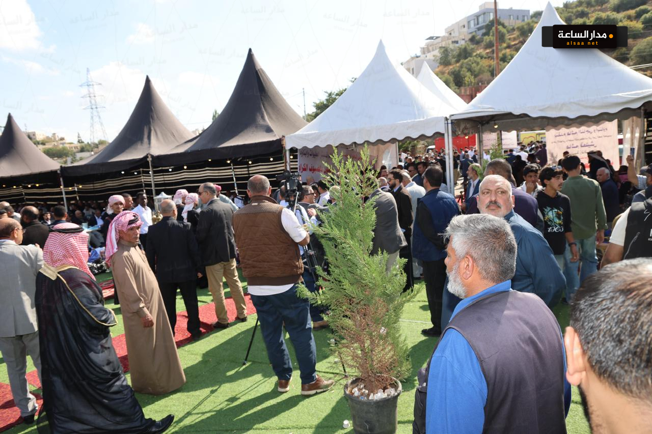 Madar Al-Saa Images 0.042222315617489015