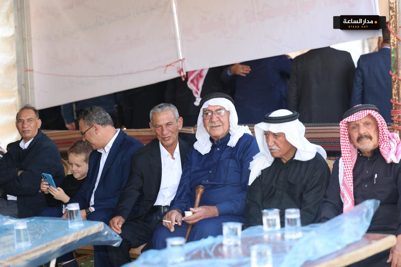 Madar Al-Saa Images 0.515453620371758