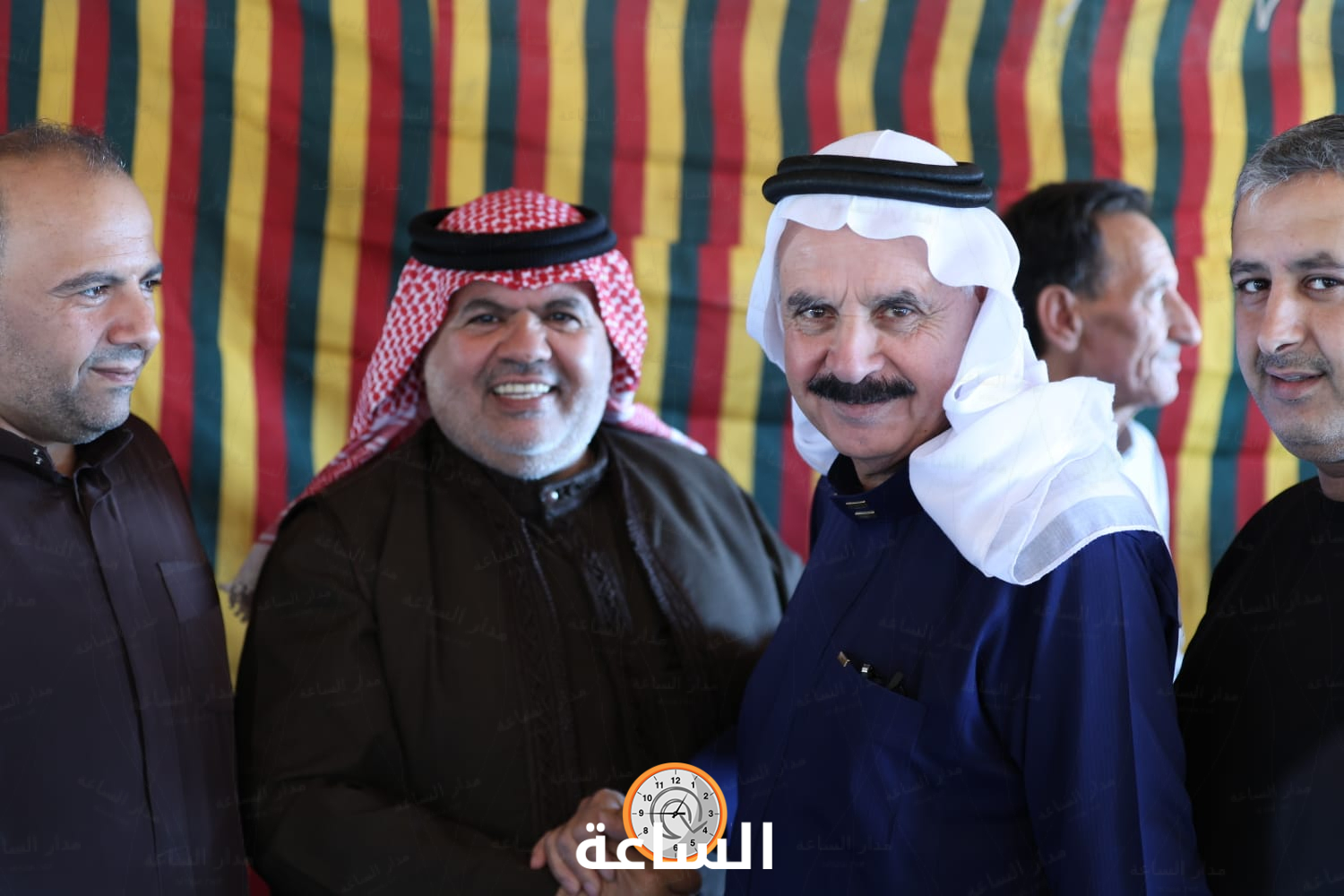Madar Al-Saa Images 0.1534786167724621
