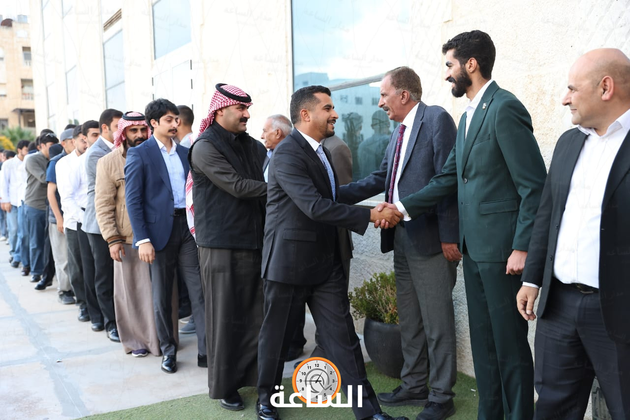 Madar Al-Saa Images 0.05023107892606171
