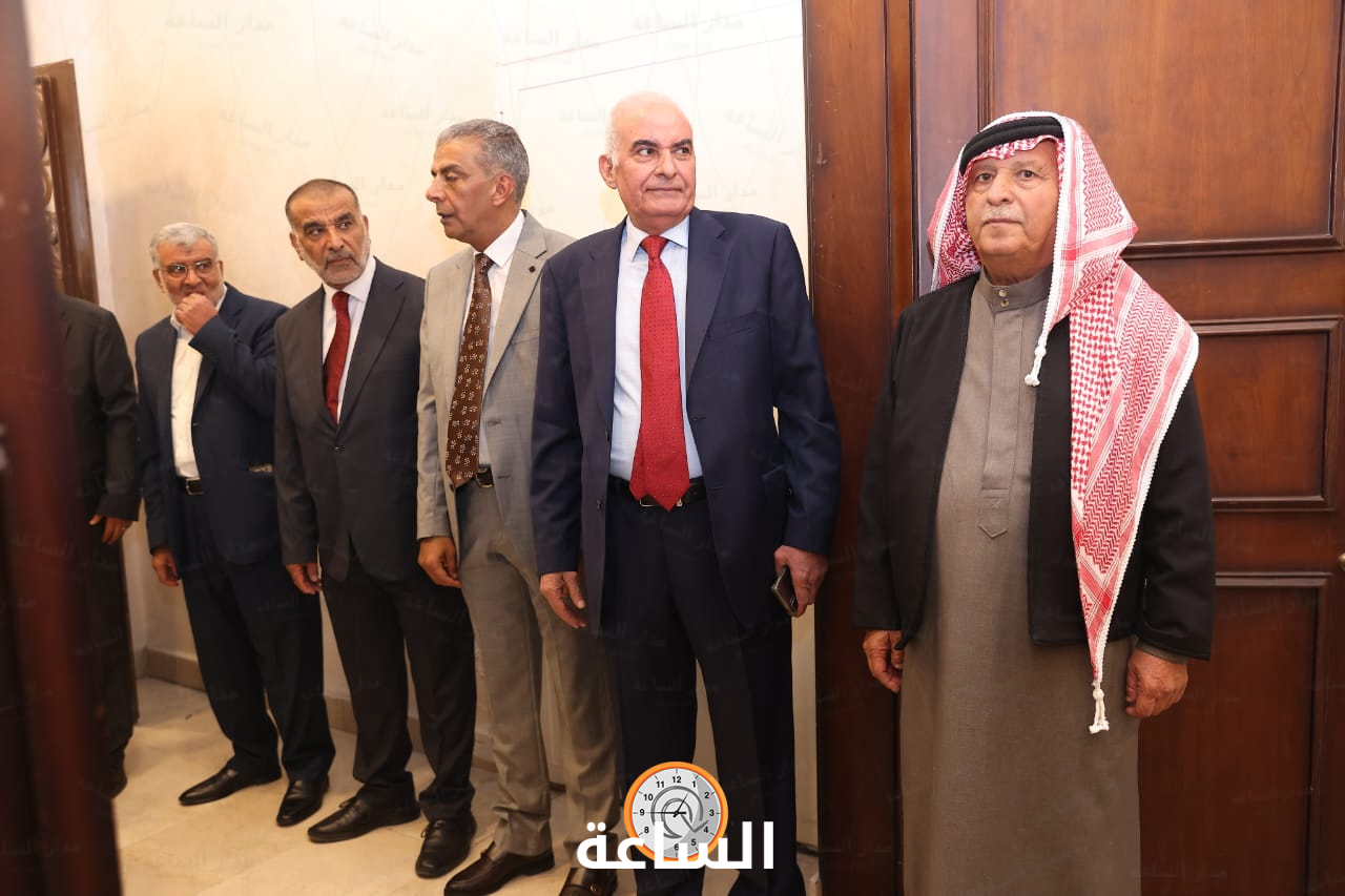Madar Al-Saa Images 0.6944160073378439