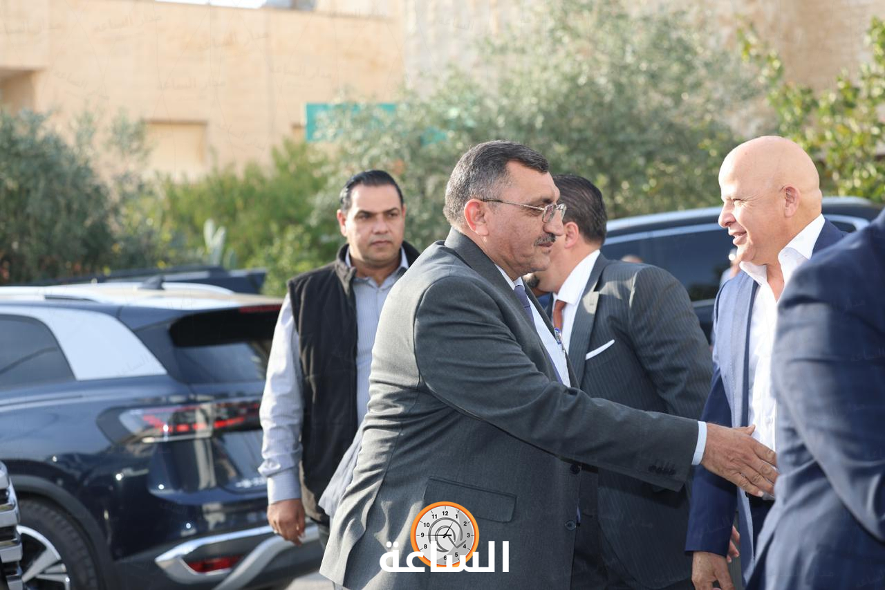 Madar Al-Saa Images 0.37426617556563824