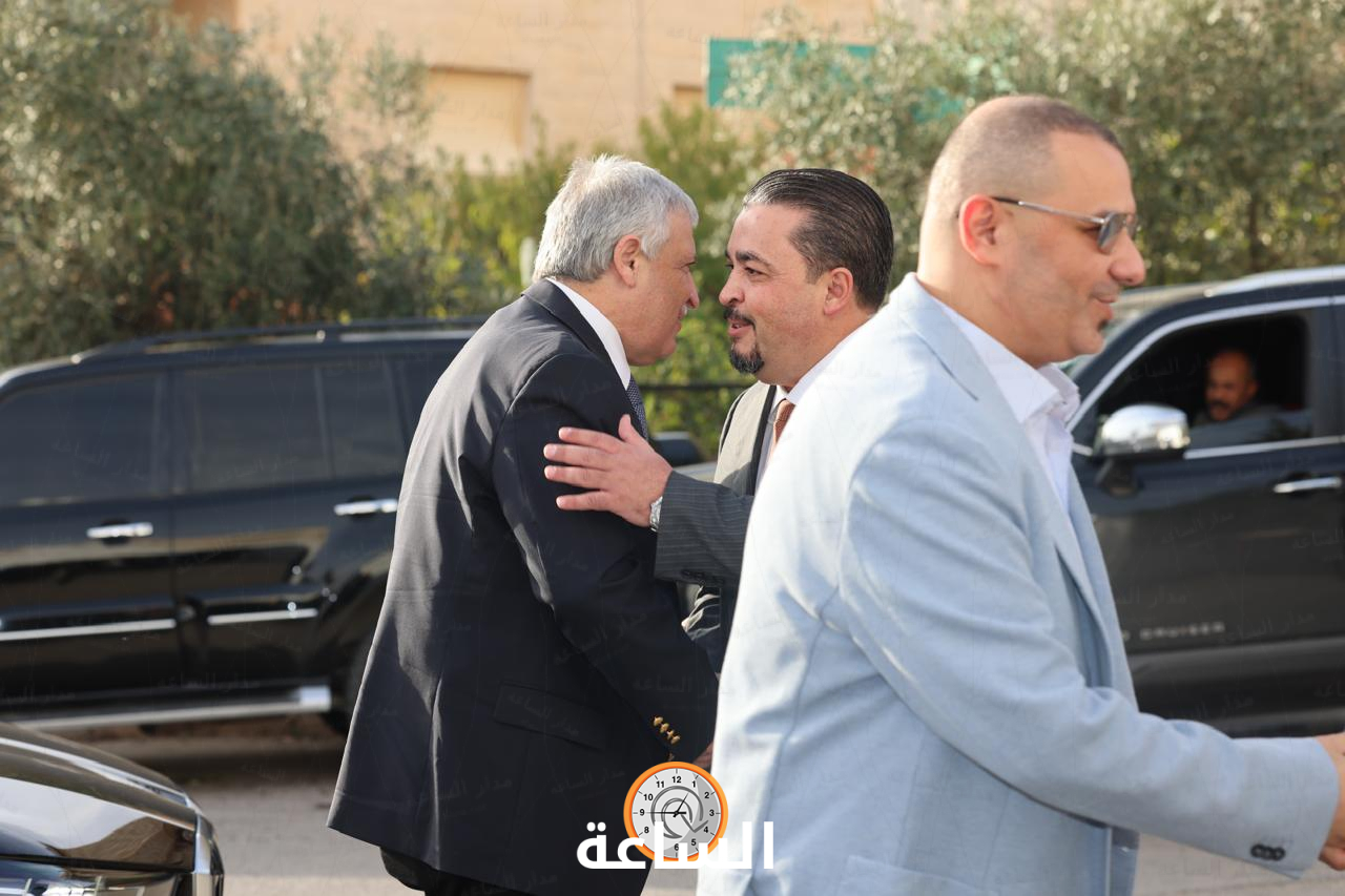Madar Al-Saa Images 0.9738839820986736