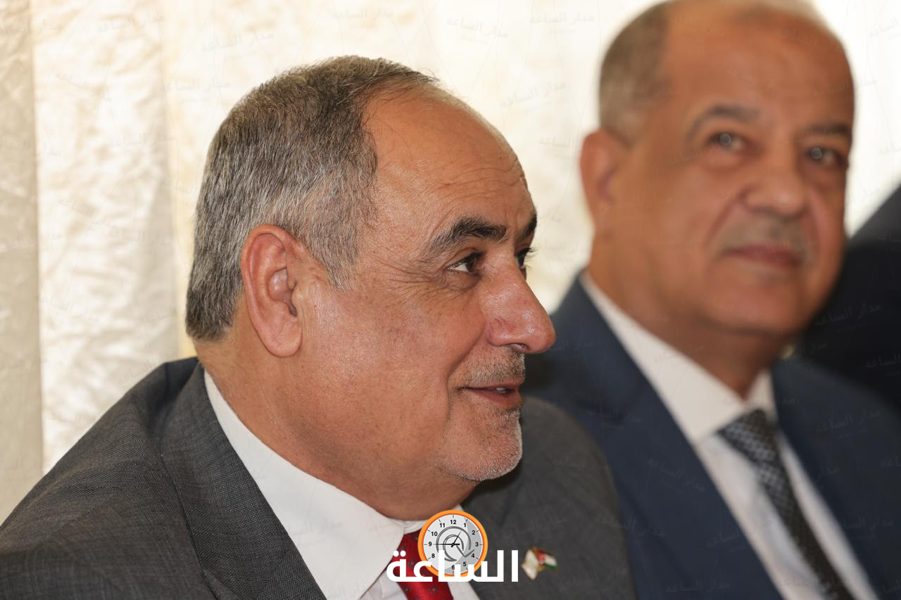 Madar Al-Saa Images 0.5534355522524852