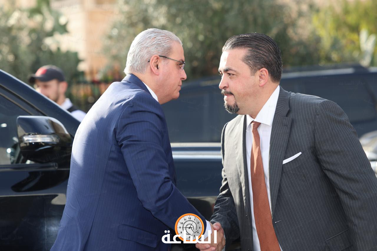 Madar Al-Saa Images 0.060045138689383215