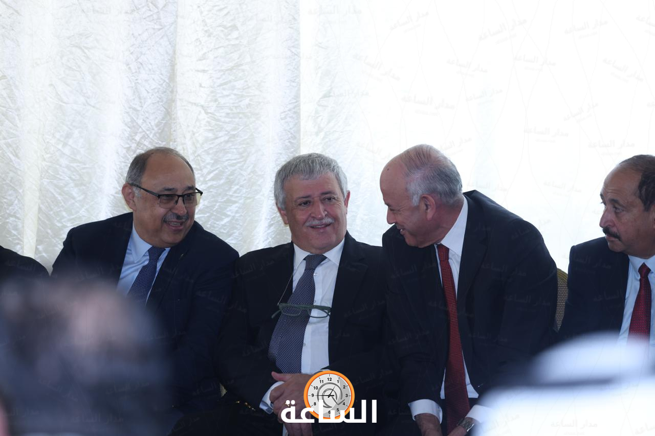 Madar Al-Saa Images 0.23763470182745827
