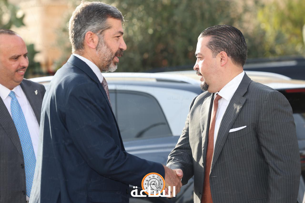 Madar Al-Saa Images 0.3833620997393672