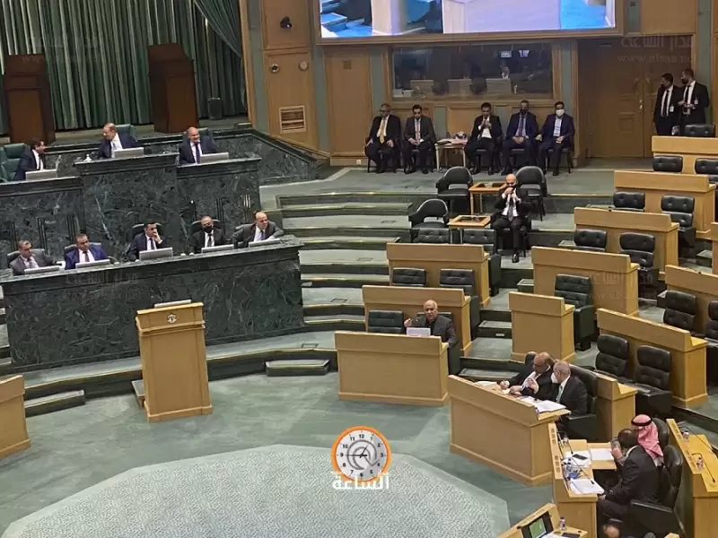 بشر الخصاونة من الطائرة إلى القبة