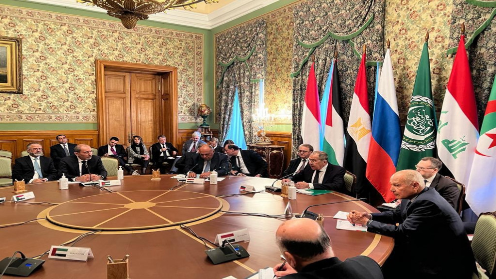 وزير الخارجية يشارك في اجتماع عربي