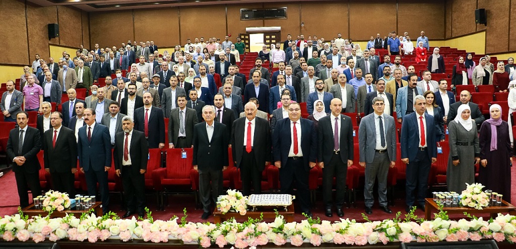 جامعة الزرقاء تتبادل التهاني بحلول عيد