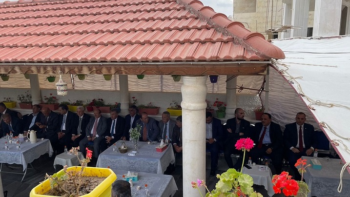 المحامي المقابلة يولم على شرف نقيب