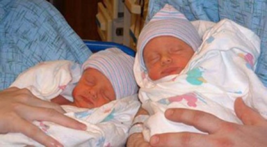 شقيقتان تلتقيان بعد 32 عاما من