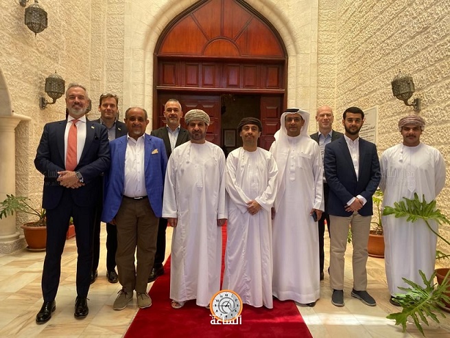 السفير العماني المعمري يولم لمجلس إدارة