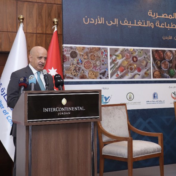 الحاج توفيق يدعو لشراكات اردنية مصرية