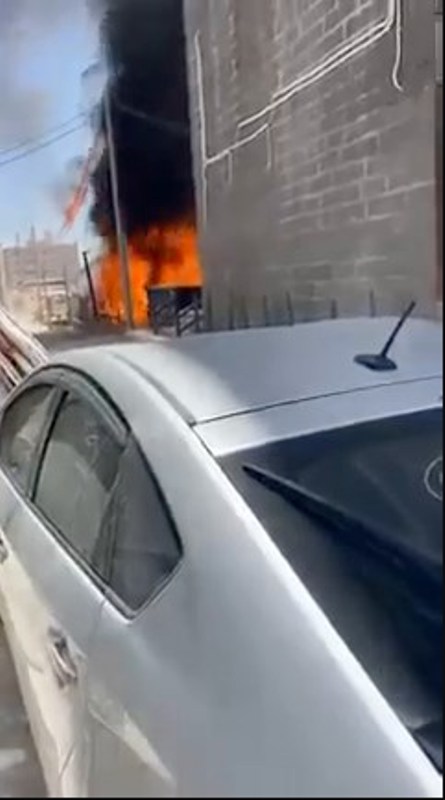 بالقرب من مجمع عمان باربد هذا