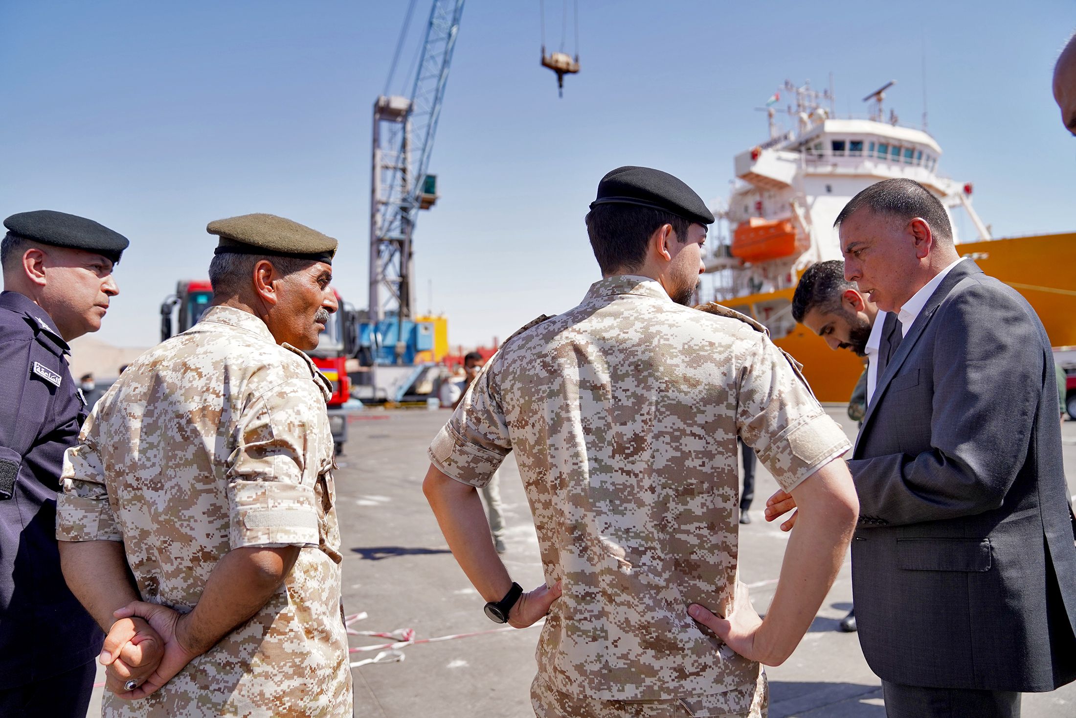 ولي العهد الامير الحسين في موقع