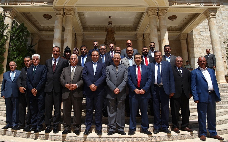 العيسوي يلتقي وجهاء من البلقاء (صور)