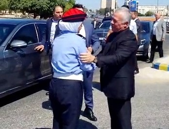 الملك يفاجئ إحدى نشميات السير.. ماذا