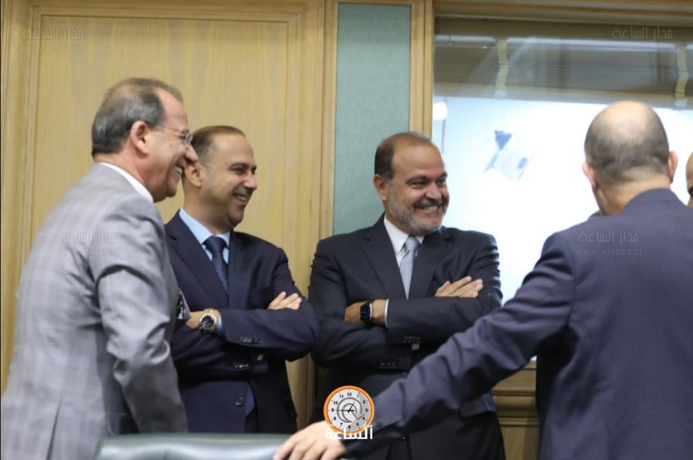 لقطات من جلسة الأعيان (صور)