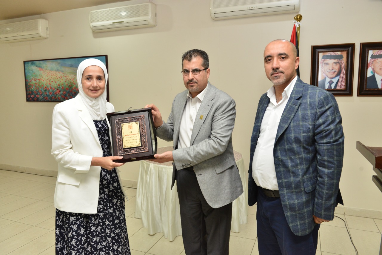 كلية تكنولوجيا المعلومات بجامعة البترا تكرم