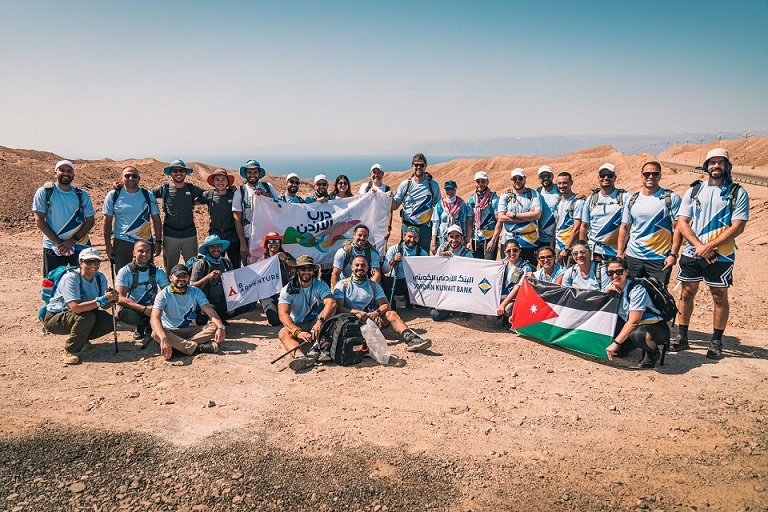 البنك الأردني الكويتي أول بنك ومؤسسة