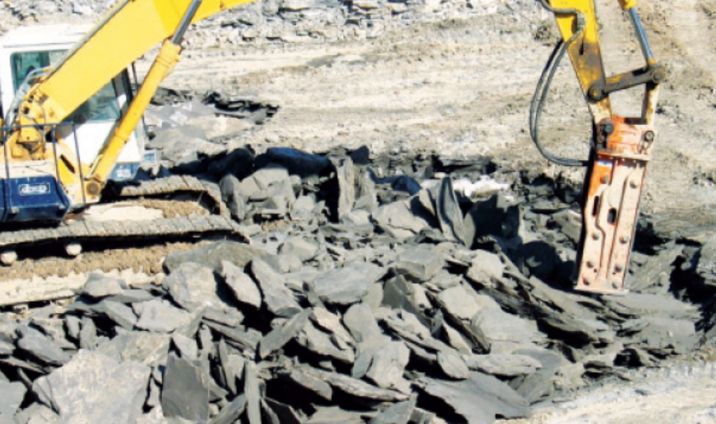 الحكومة تنهي اتفاقية امتياز استخراج الصخر