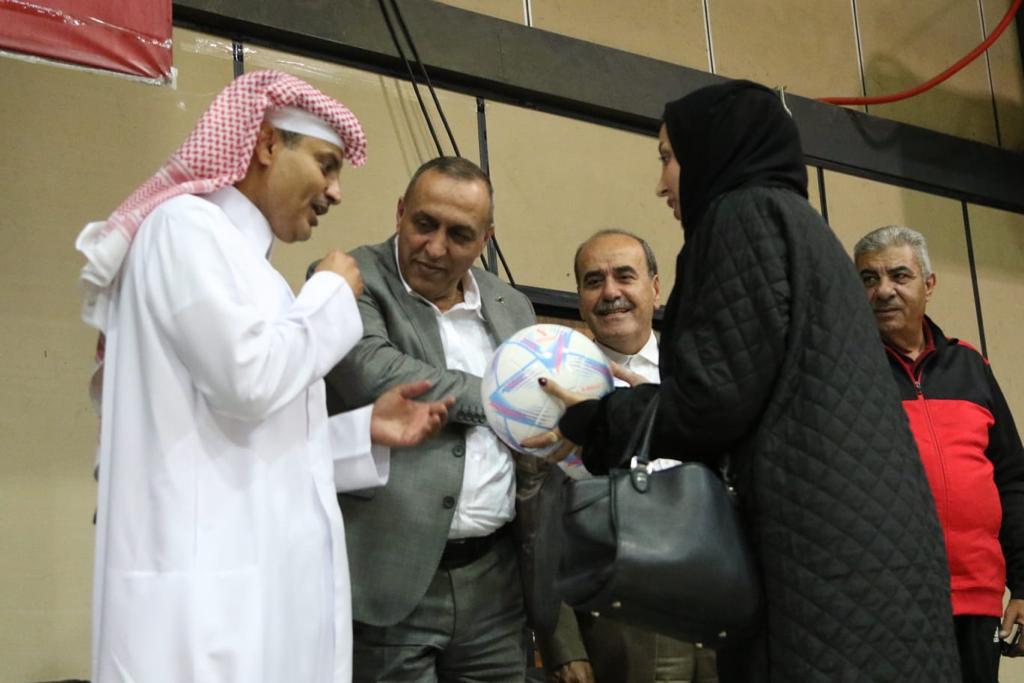 آل ثاني يمنح قطيشات كرة كأس