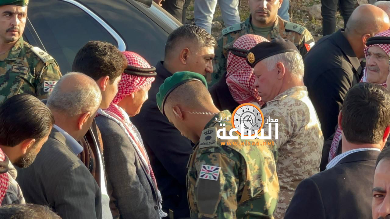 الملك يقدم العزاء بالشهيد الدلابيح في