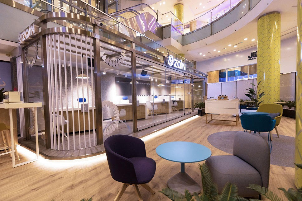 زين تفتتح معرضها الجديد كليّا في