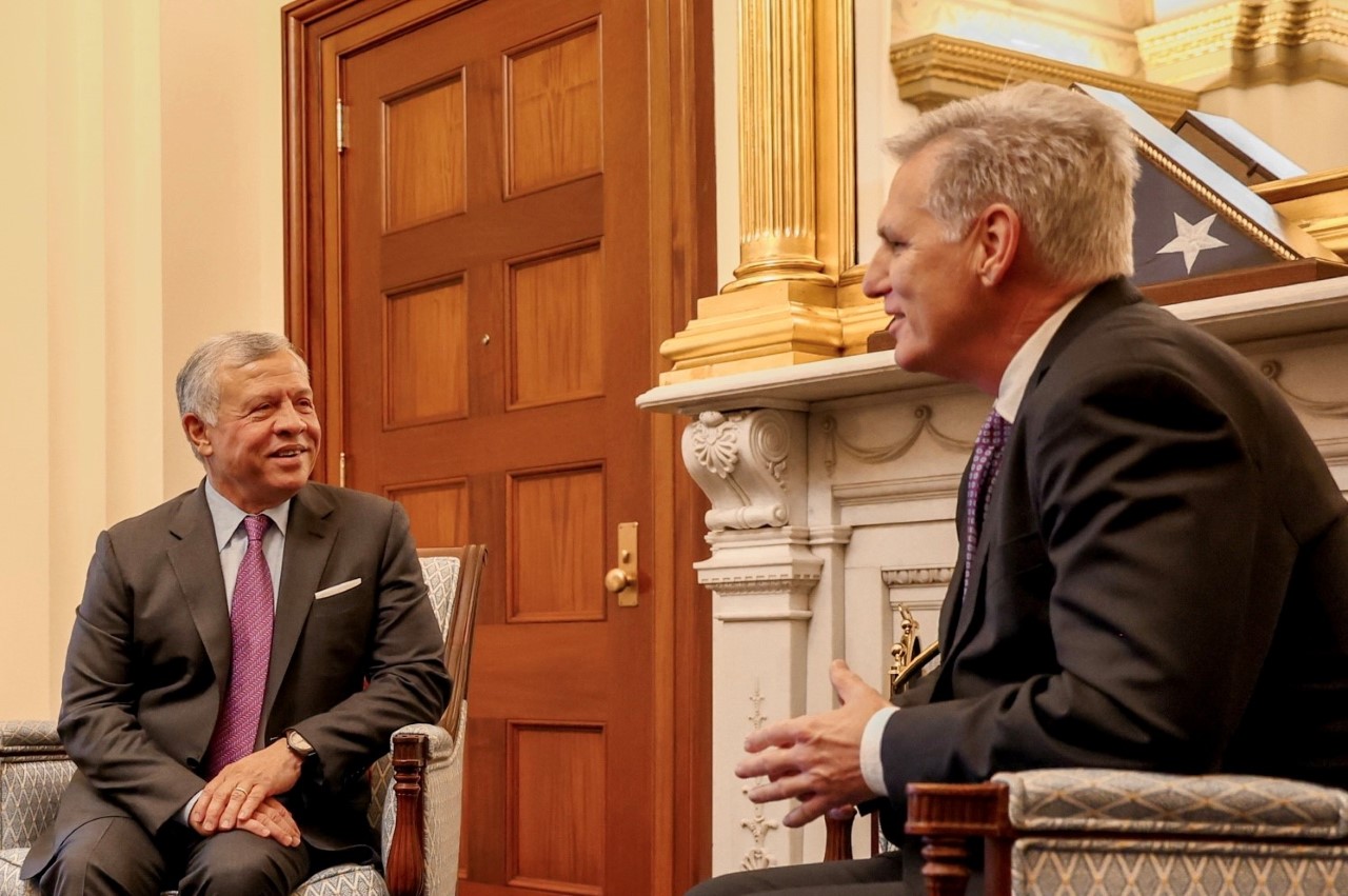 الملك يلتقي رئيس مجلس النواب الأمريكي