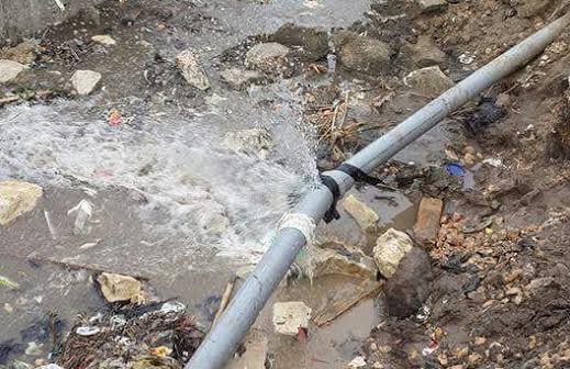 انفجار خط مياه في صويلح (فيديو)