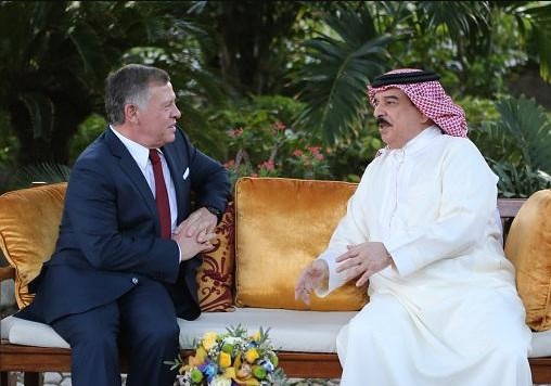 الملك يغادر إلى البحرين