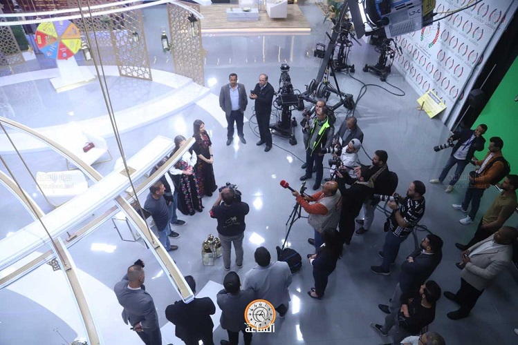 صحفيون يجولون في مؤسسة الاذاعة والتلفزيون: