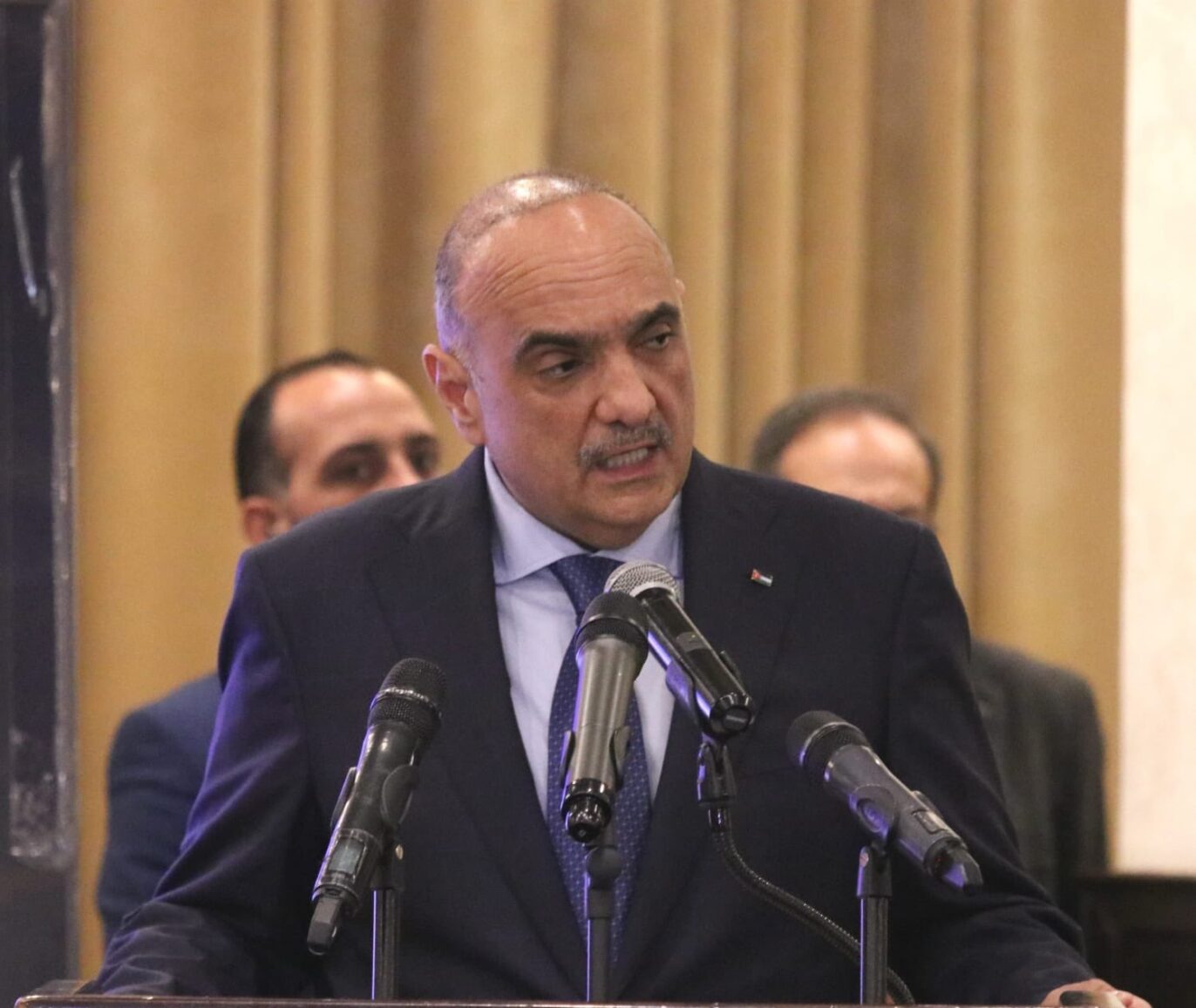 الخصاونة: دفعنا أثمانا باهظة جرّاء الاستمساك