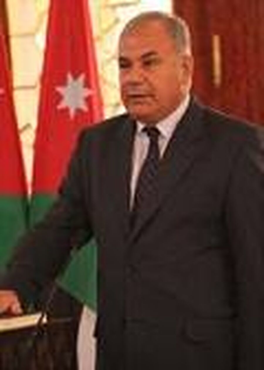 المساعدة يهنئ الدكتور محمد حامد