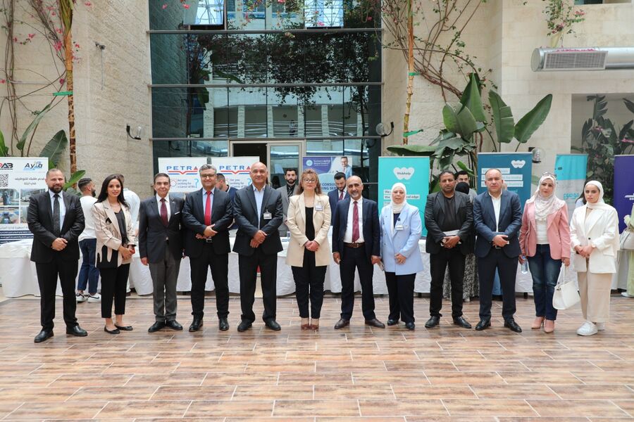 وزارة العمل ترعى يوما وظيفيا يضم