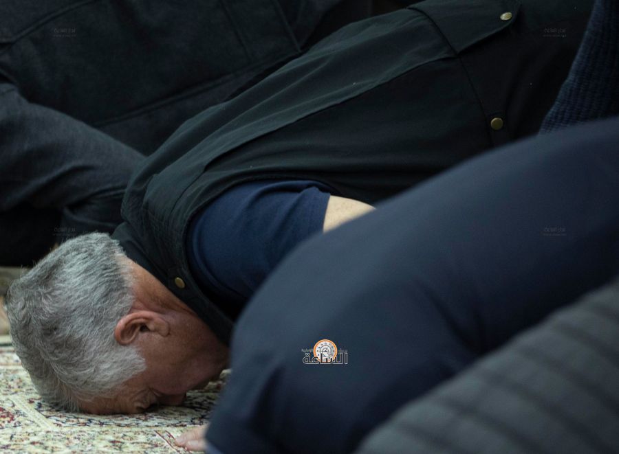 الملك يؤدي صلاة عيد الاضحى في