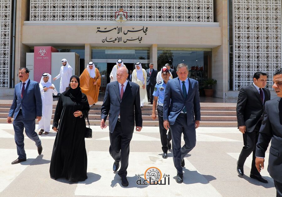 فيصل الفايز يلتقي نائب رئيس مجلس