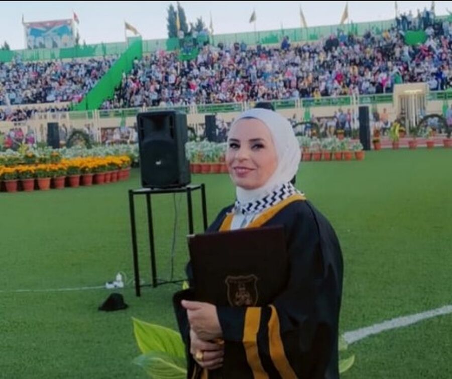 رويدة محمد العتوم.. ألف مبارك (صور)