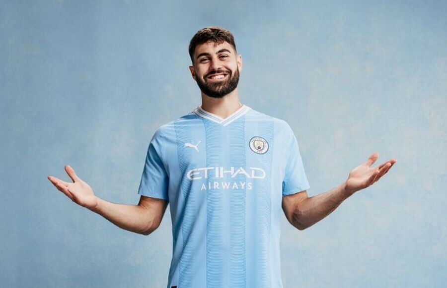 مانشستر سيتي يعلن ضم جفارديول (صور)