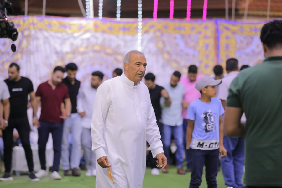 منذر ابو العيس العوش يحتفل بنجاح