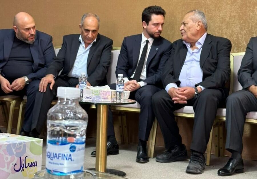 ولي العهد يعزي بوفاة البخيت