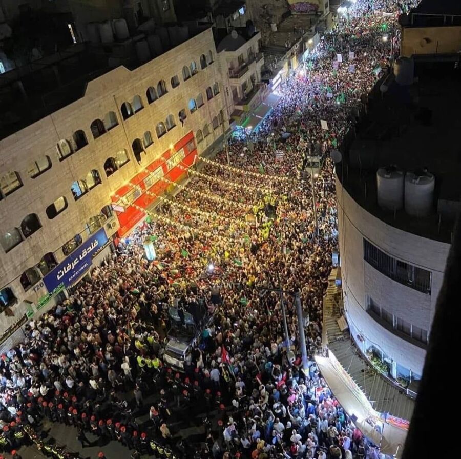 طوفان بشري في العاصمة عمان نصرة