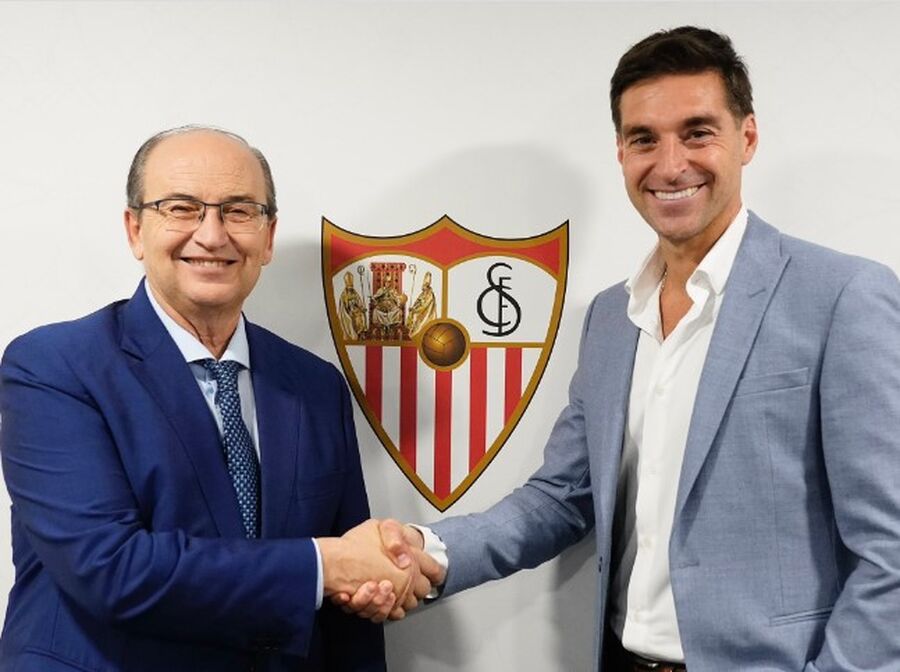 رسميا.. إشبيلية يعلن عن مدربه الجديد
